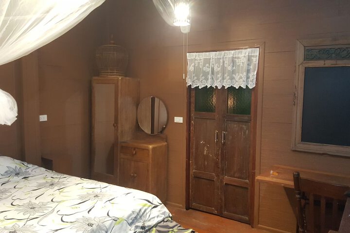 Room 18 of 94