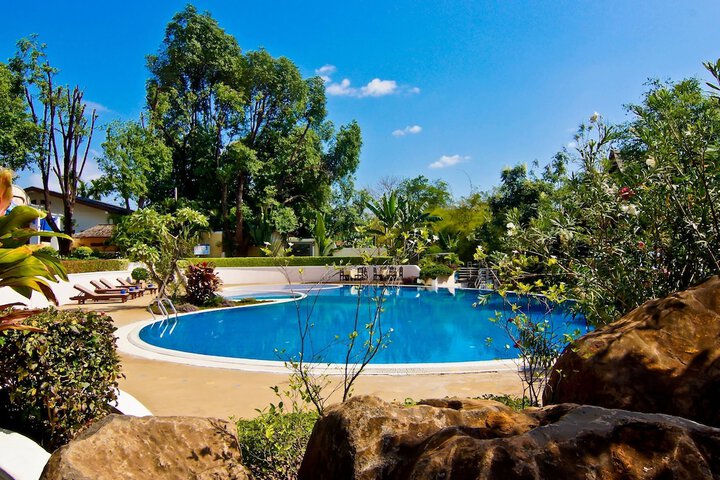 Pool Hotel