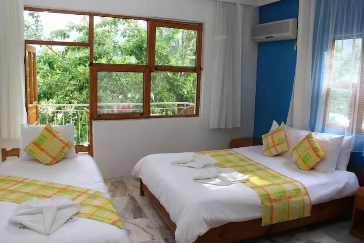Room 5 of 20