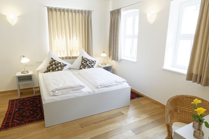 Room 8 of 23