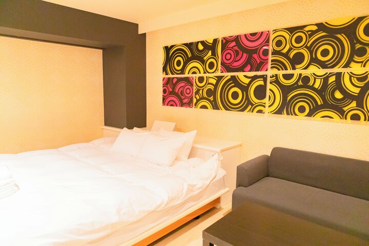 Room 53 of 257