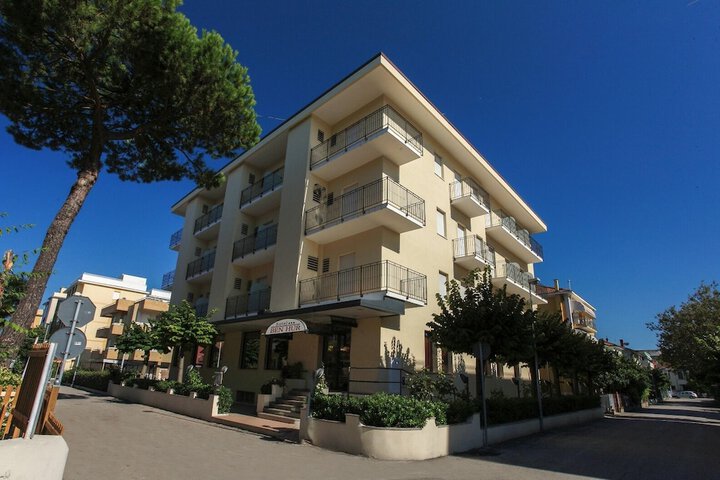 Hotel 18 of 18