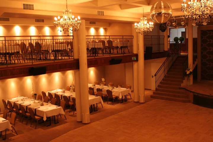 Ballroom/Hall 56 of 65