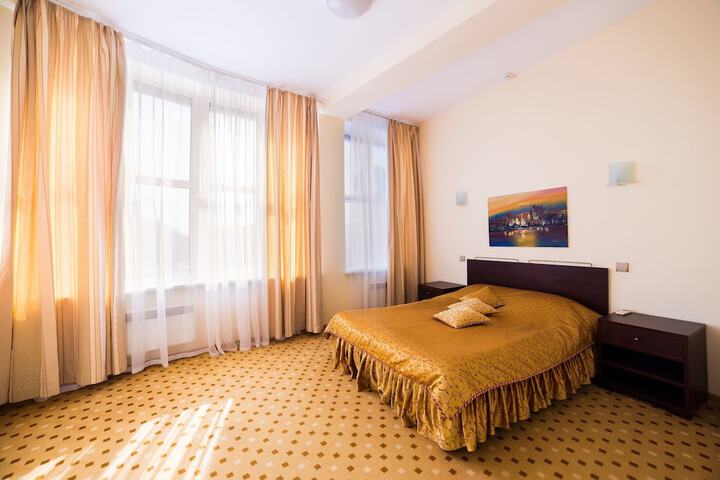 Room 10 of 50