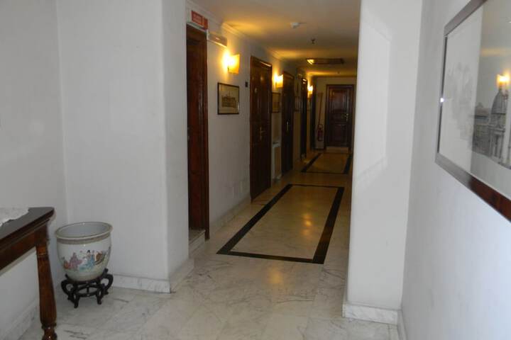 Ballroom/Hall 43 of 57