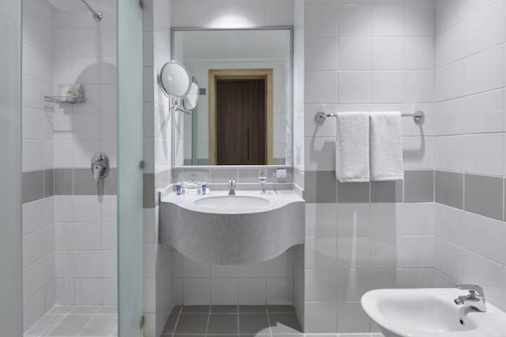 Room 20 of 31