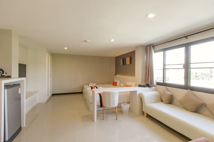 Room 47 of 174
