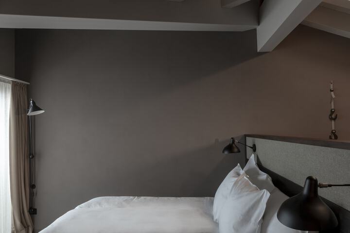 Room 9 of 70