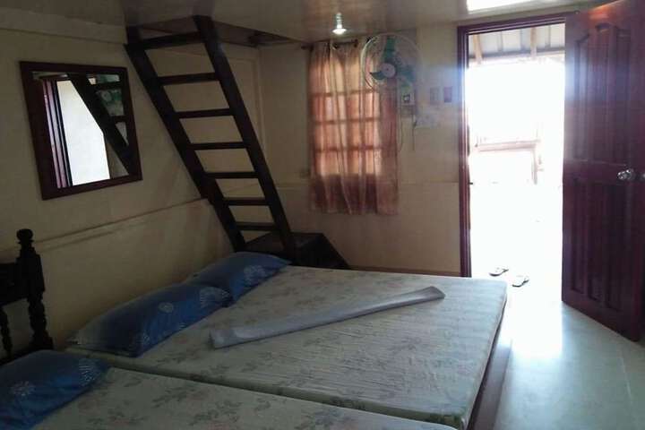Room 13 of 17
