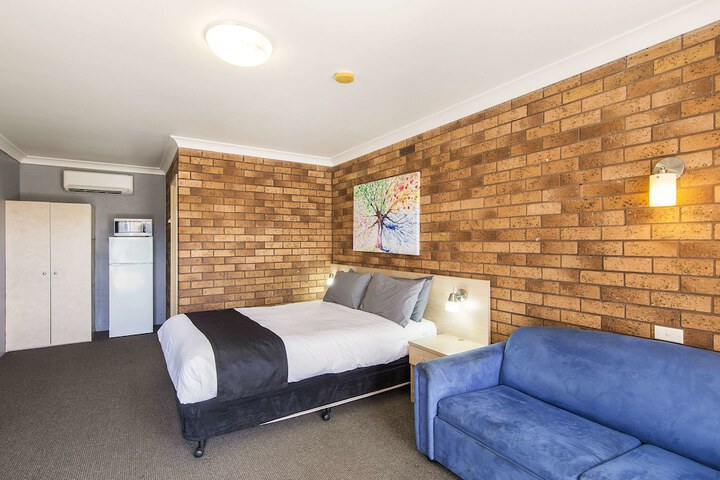 Room 19 of 42