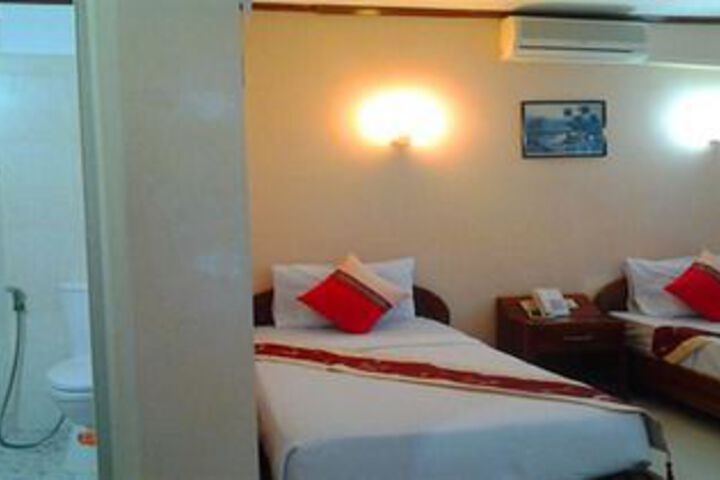 Room 16 of 30
