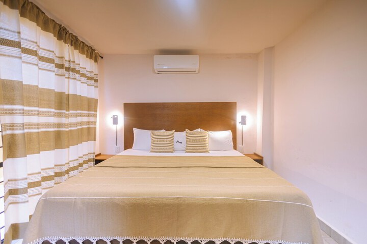 Room 15 of 42