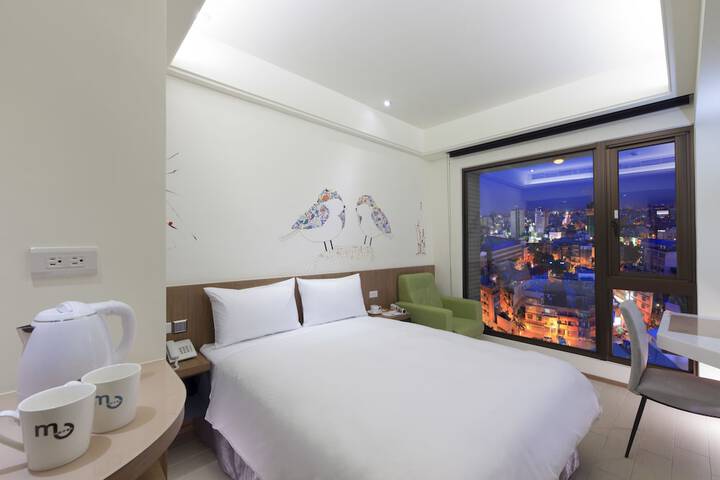 Room 4 of 40