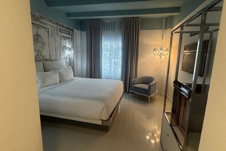 Suite Room