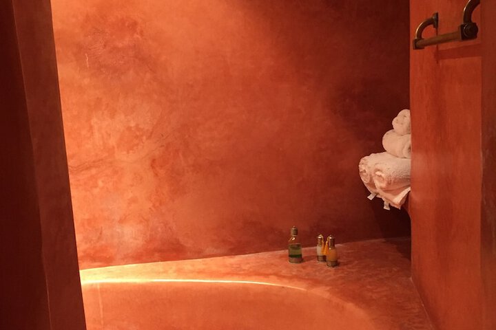 Room 32 of 54