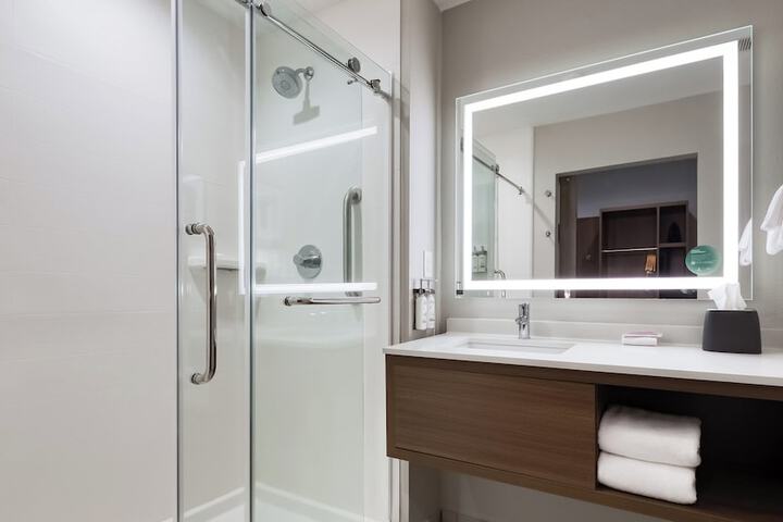 Clean Restrooms