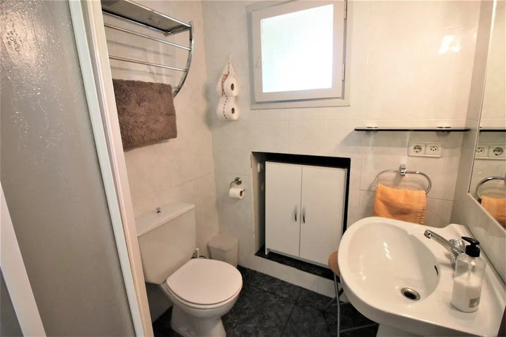 Room 10 of 21