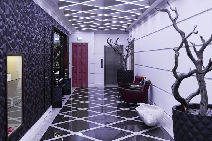 Ballroom/Hall 42 of 48