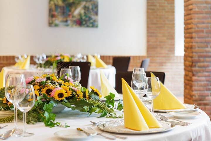 Banquet hall
