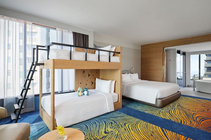 Room 12 of 46