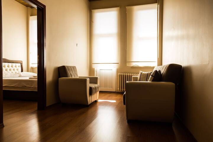 Room 7 of 25