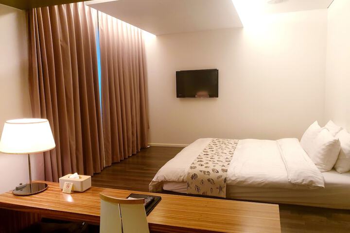 Room 21 of 140