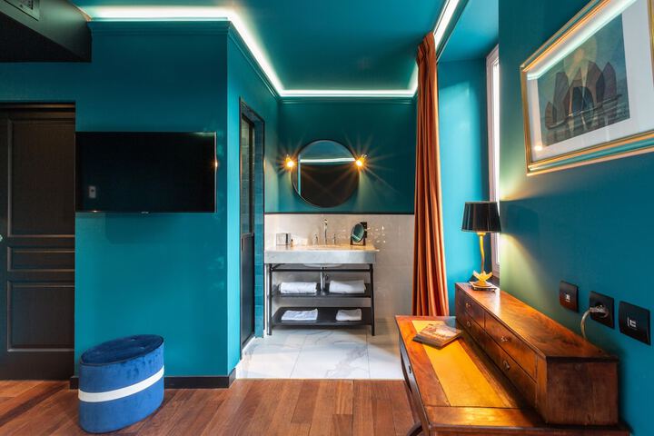 Room 18 of 39