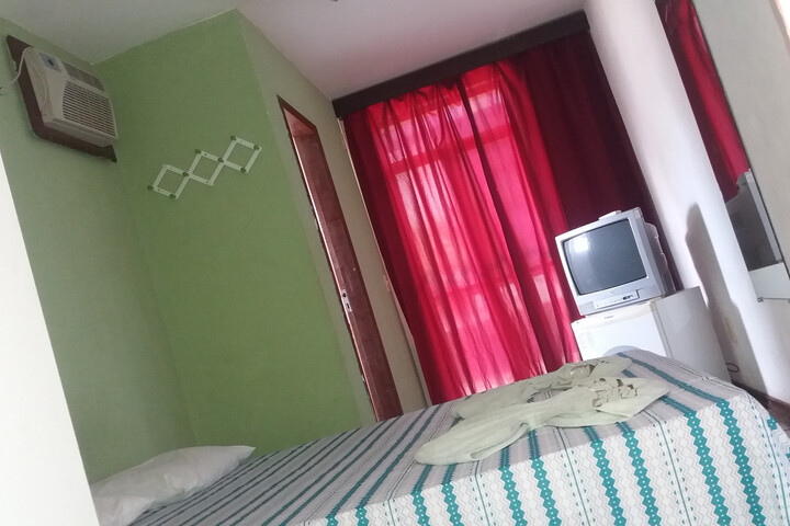 Room 2 of 13