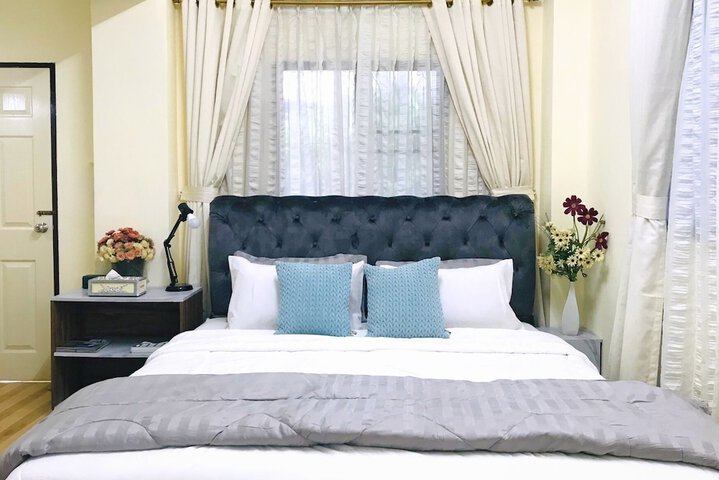 Room 8 of 30