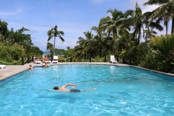 Pool 51 of 103