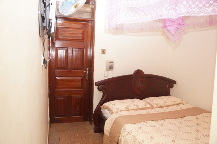 Room 22 of 44