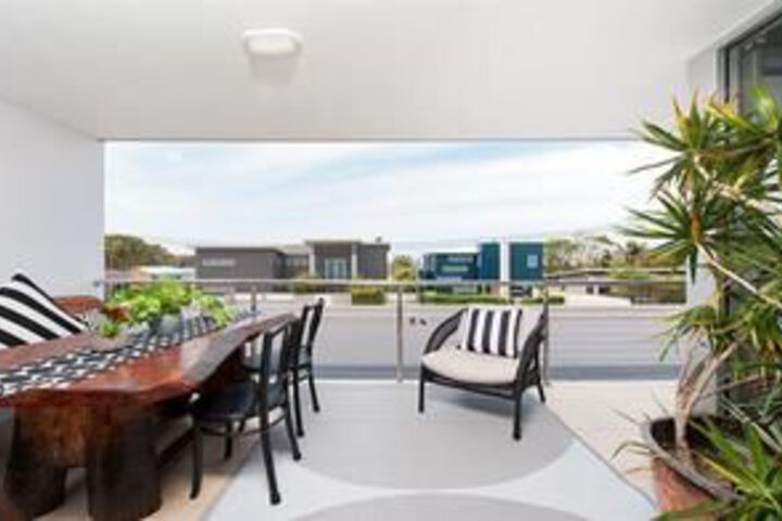 Terrace/Patio 3 of 13