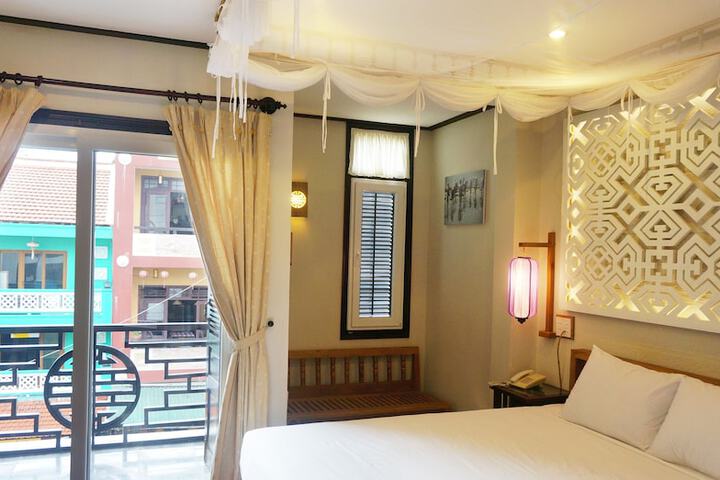 Room 32 of 57