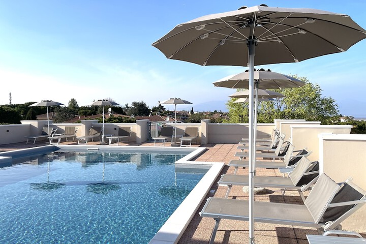Pool 46 of 119