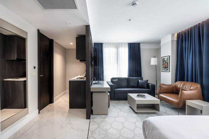 Room 8 of 63