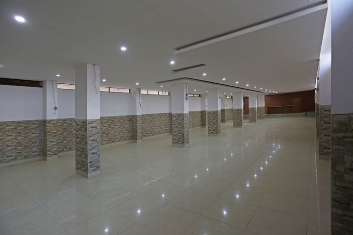 Ballroom/Hall 17 of 19