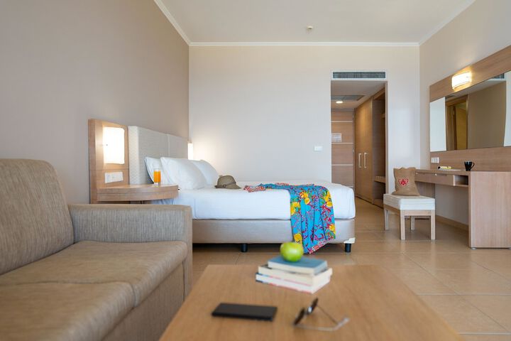 Room 30 of 283
