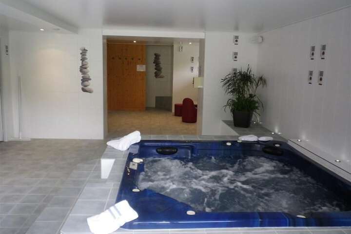 Spa 5 of 19