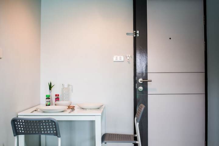 Room 15 of 36