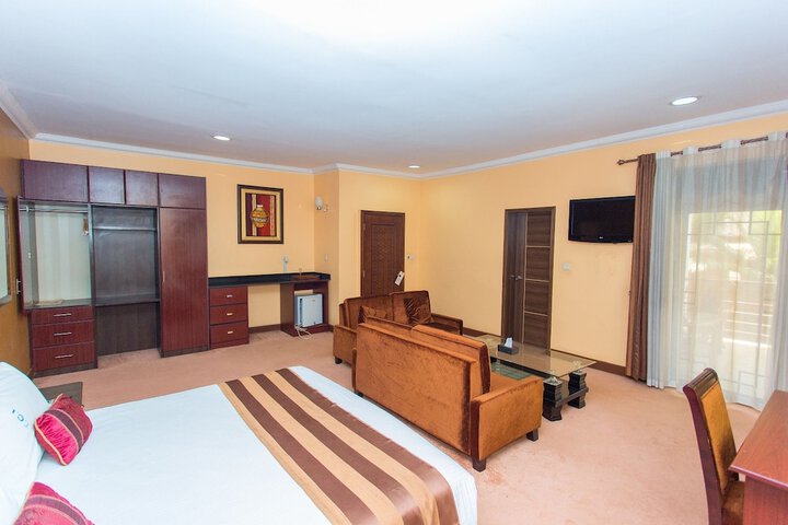 Room 6 of 22