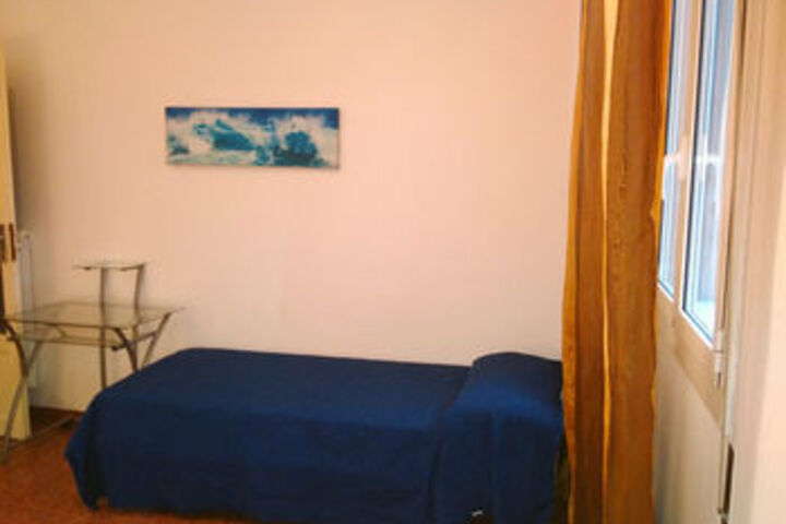Room 68 of 98