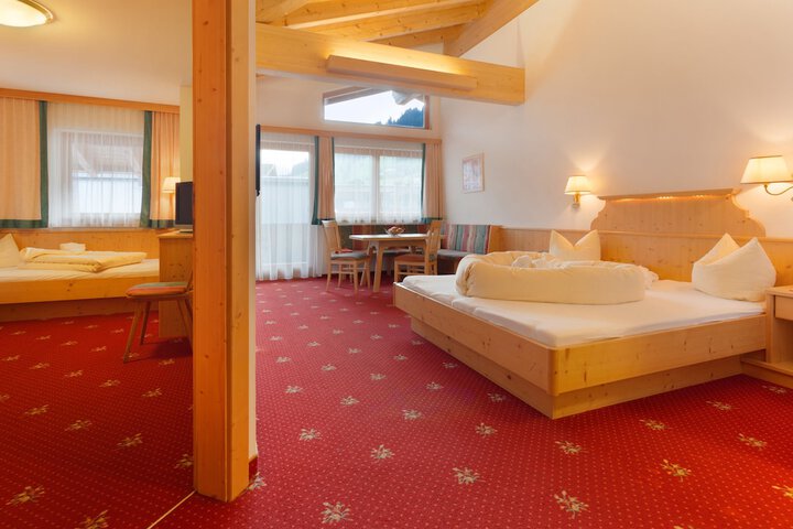 Room 7 of 68