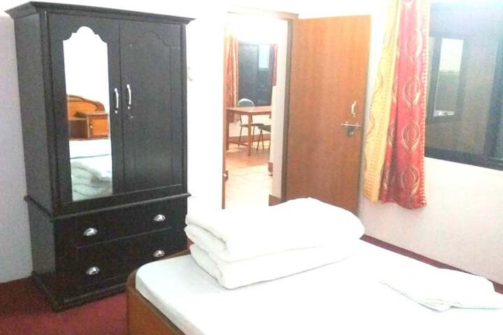 Room 2 of 17