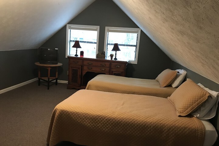 Room 181 of 400