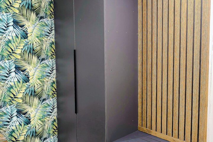 Room 65 of 98