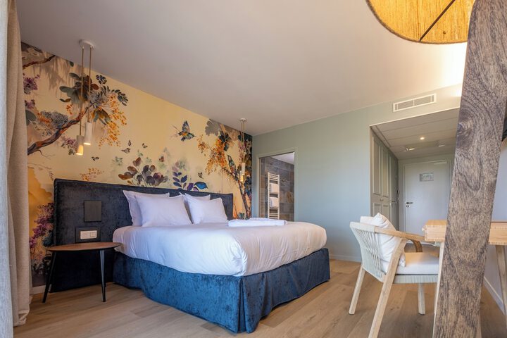 Room 10 of 48
