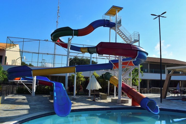 Pool 15 of 24
