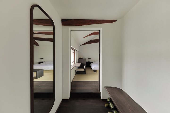 Room 5 of 43