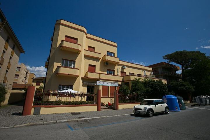 Hotel 65 of 65