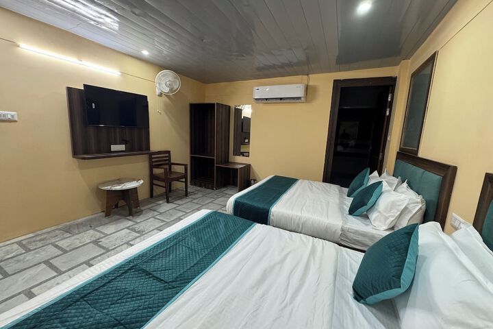 Room 3 of 30